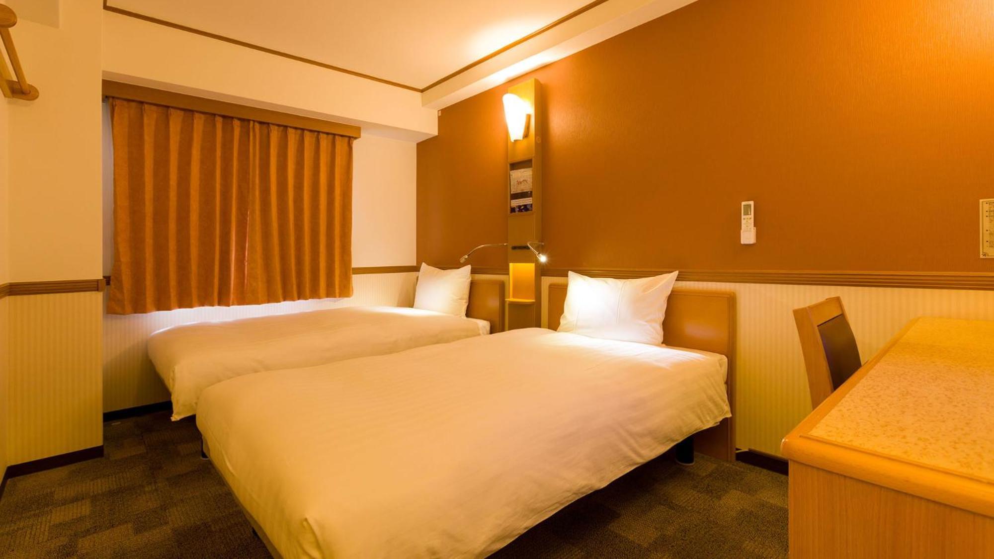 Toyoko Inn Okayama Eki Nishi Guchi Migi Room photo
